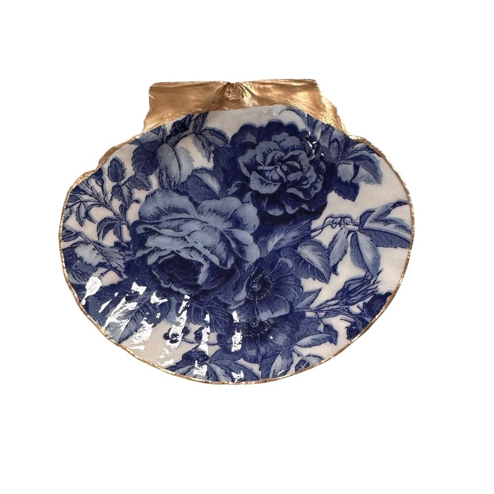 Blue White Chinoiserie Trinket Dish, Scallop Shell Ring Dish for Her - Picture 4 of 4